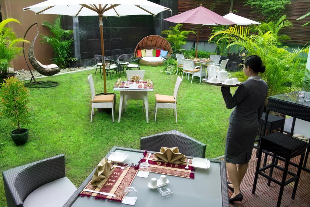 Avenue 64 Hotel Yangon Dış mekan fotoğraf