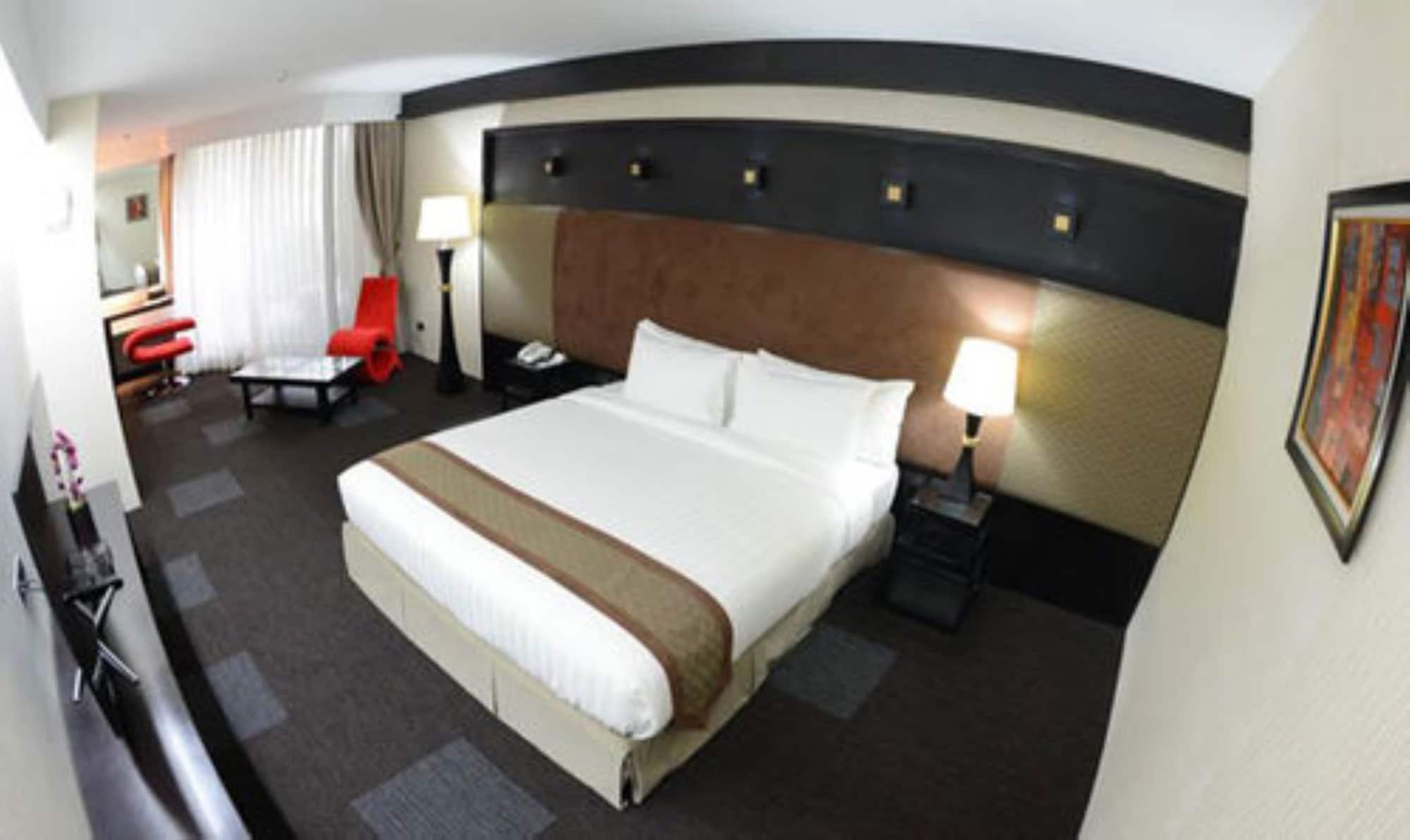 Avenue 64 Hotel Yangon Dış mekan fotoğraf
