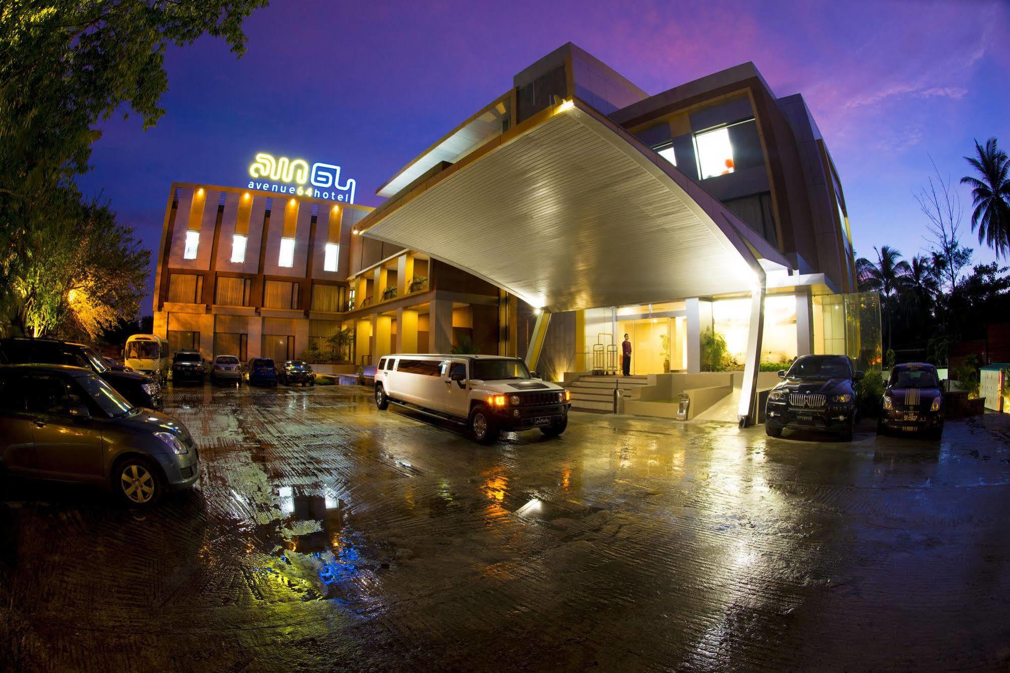 Avenue 64 Hotel Yangon Dış mekan fotoğraf