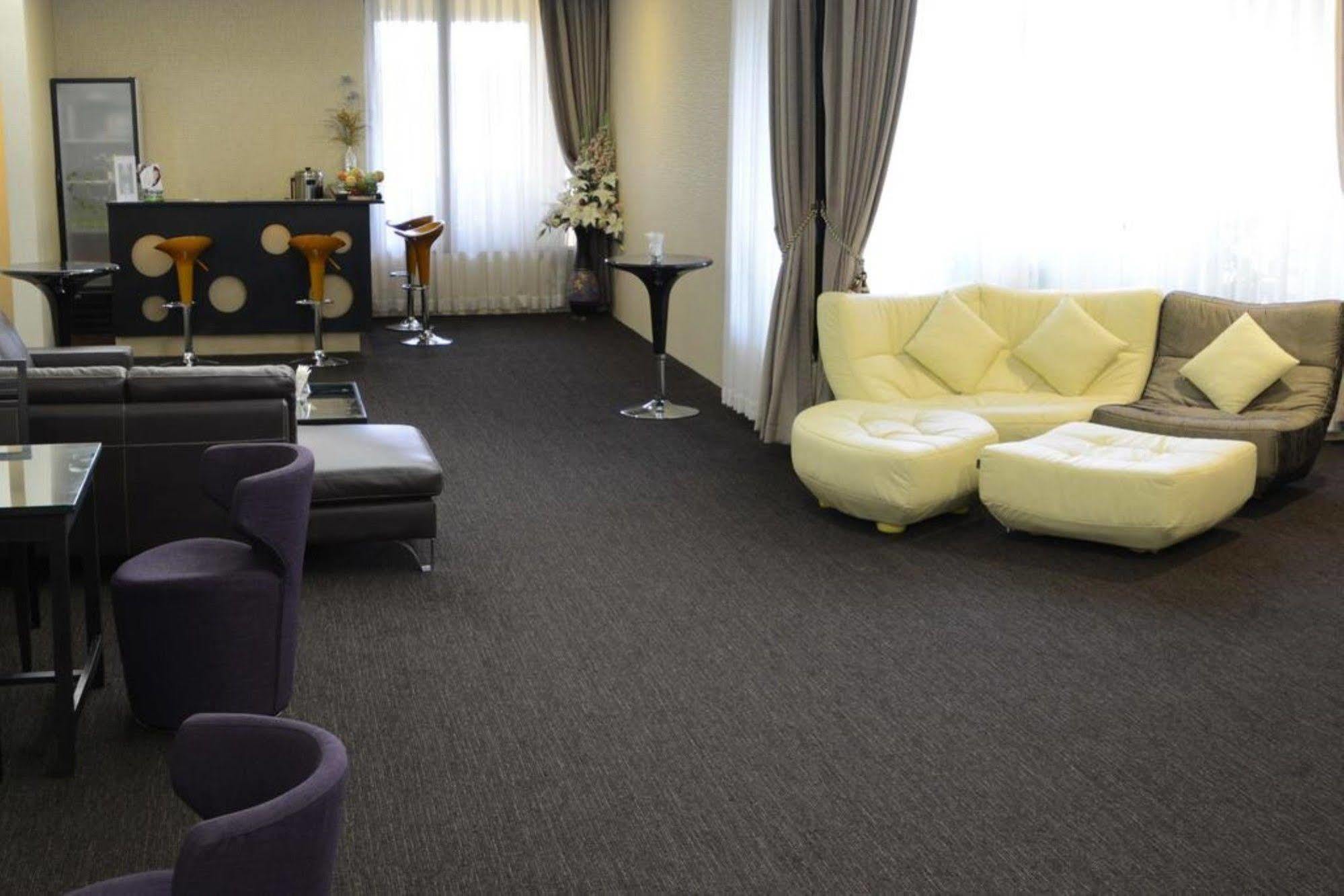 Avenue 64 Hotel Yangon Dış mekan fotoğraf