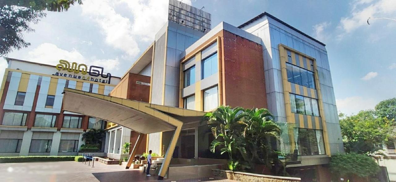 Avenue 64 Hotel Yangon Dış mekan fotoğraf